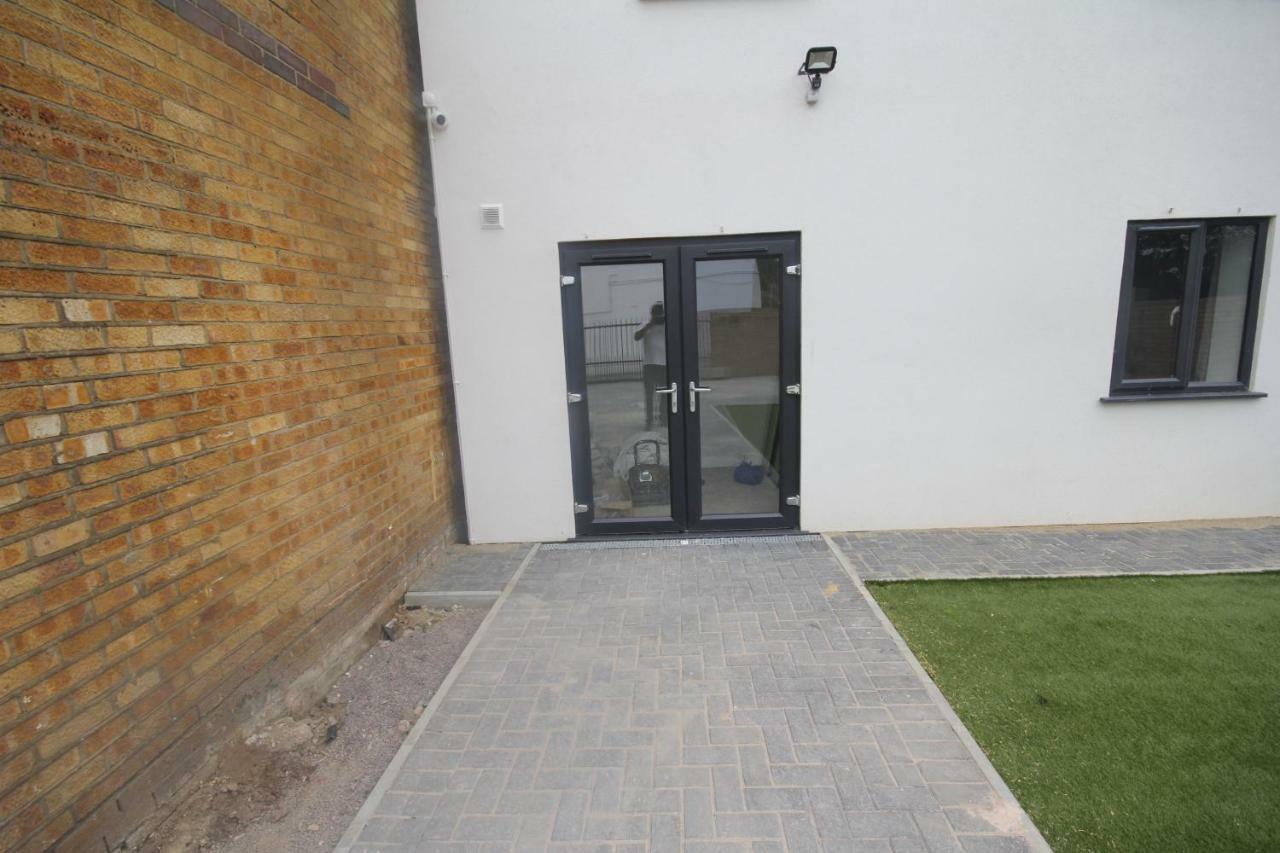 Holden Court Apartments - Apt 3 West Drayton  Exterior photo